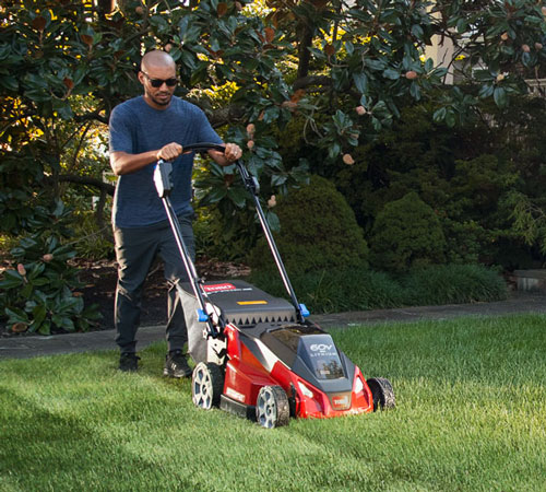 Exmark Zero-turn Mowers Provide Increased Maneuverability
