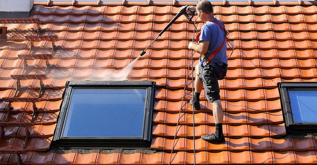More About Roof Cleaning